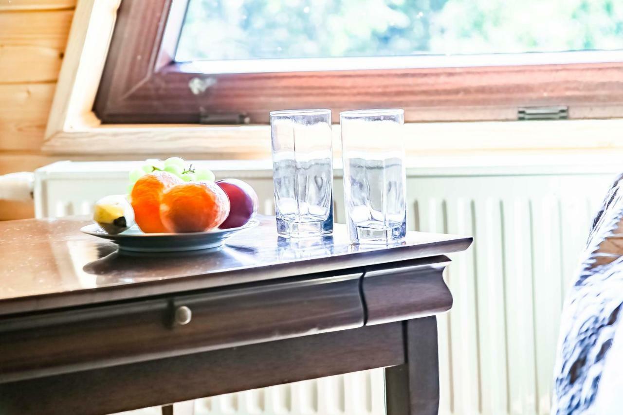 Lesniczowka Wiezyca I Domki Szymbark  Esterno foto